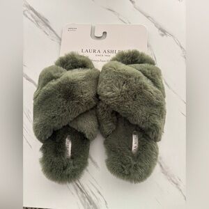 Laura Ashley Memory Foam Slippers – Olive Green, Size Medium (6.5–7.5)